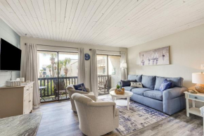 Coastal PCB Condo - Walk to the Ocean!